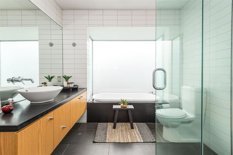 Photo of property in 37 Clifford Avenue, Merivale, Christchurch, 8014