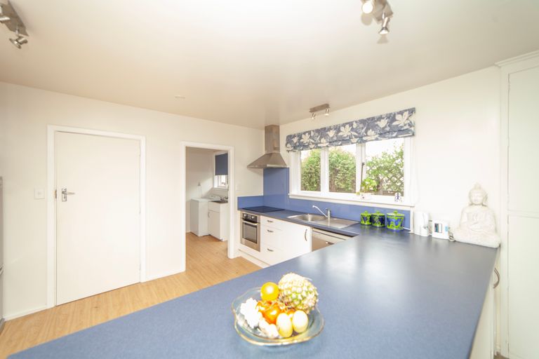 Photo of property in 5 Burrows Place, Ilam, Christchurch, 8041