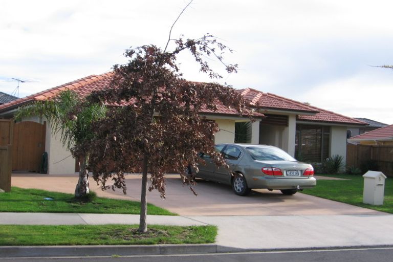 Photo of property in 5 Earlshall Drive, Flat Bush, Auckland, 2016