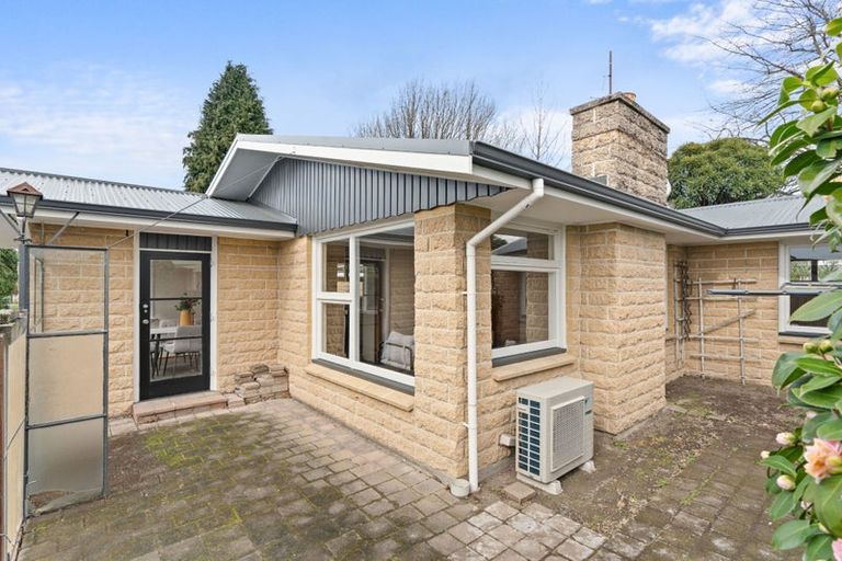 Photo of property in 1/115 Withells Road, Avonhead, Christchurch, 8042