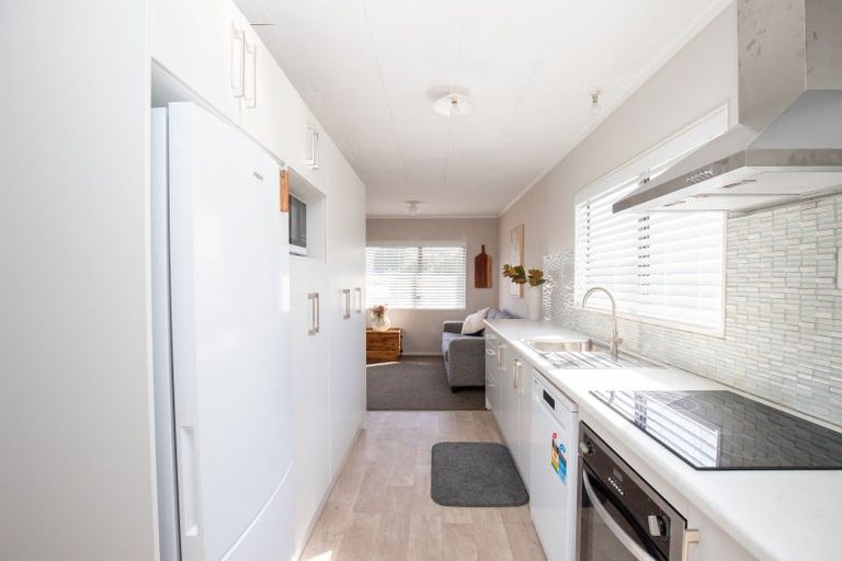 Photo of property in 14 Miller Place, Ngatea, 3503