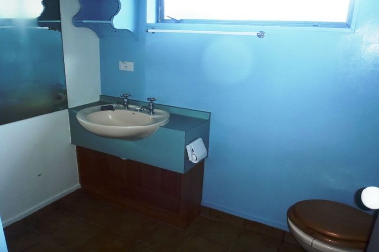 Photo of property in 49a Wynyard Crescent, Fernhill, Queenstown, 9300