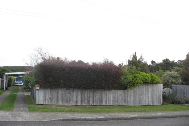 Photo of property in 30 Kaitawa Crescent, Paraparaumu, 5032