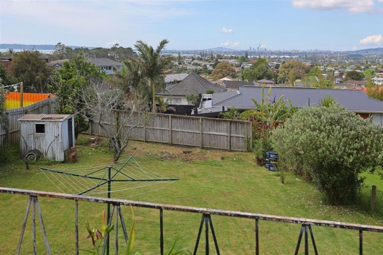 Photo of property in 4247 Great North Road, Glendene, Auckland, 0602