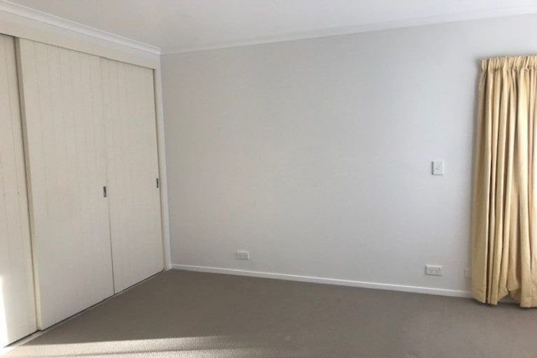Photo of property in 1 Sheldon Place, Burswood, Auckland, 2013