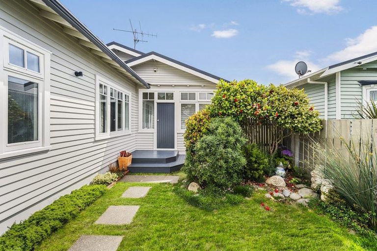 Photo of property in 21 Argentine Avenue, Miramar, Wellington, 6022