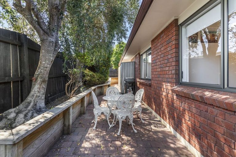 Photo of property in 66 Sunderlands Road, Half Moon Bay, Auckland, 2012