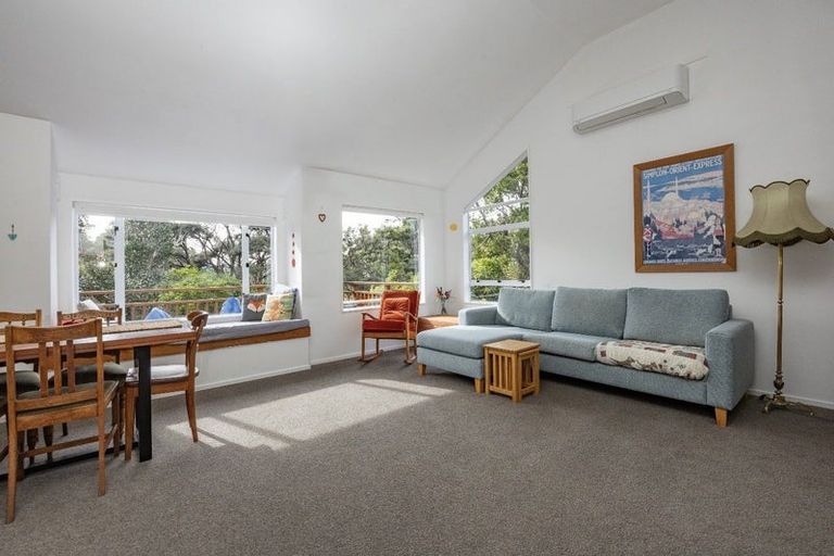 Photo of property in 156 Piha Road, Piha, New Lynn, 0772