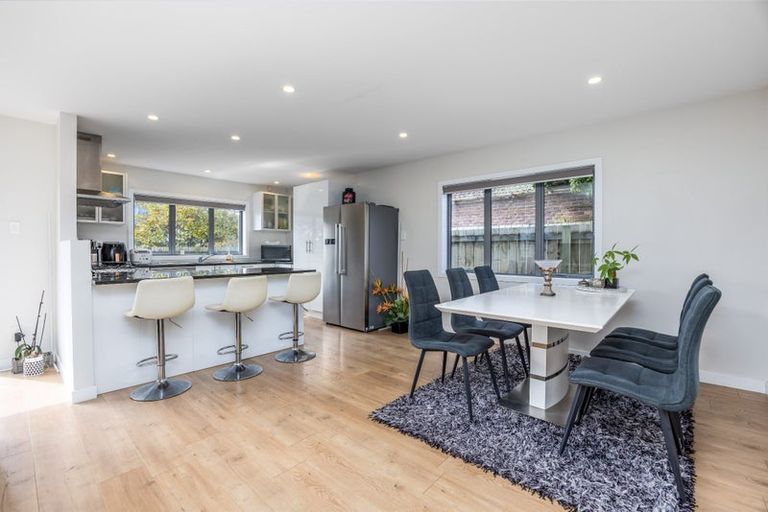 Photo of property in 61b Margan Avenue, New Lynn, Auckland, 0600