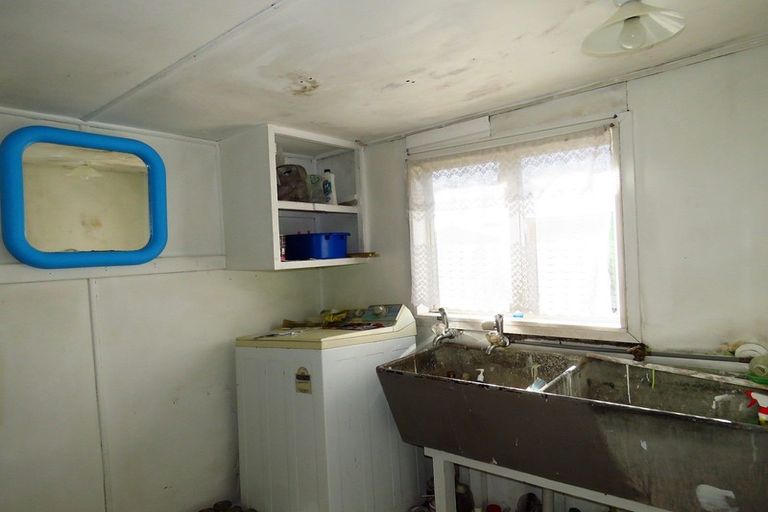 Photo of property in 11 Bright Street, Westport, 7825