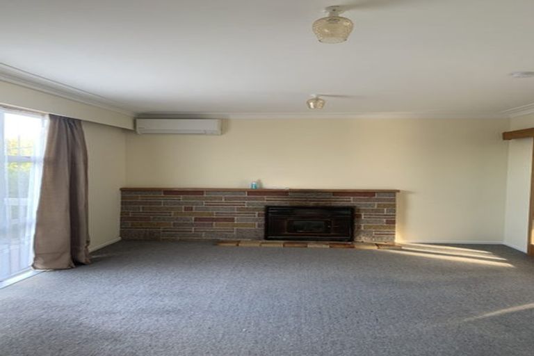 Photo of property in 41 Parrs Cross Road, Henderson, Auckland, 0612