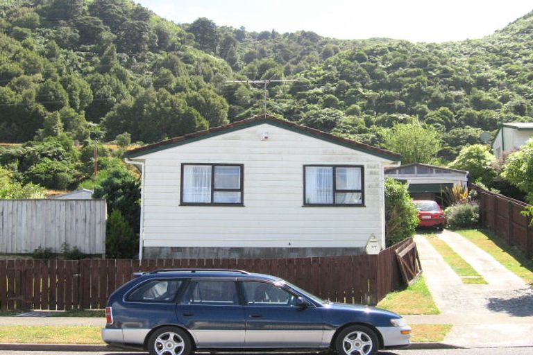 Photo of property in 57 Hartford Crescent, Totara Park, Upper Hutt, 5018
