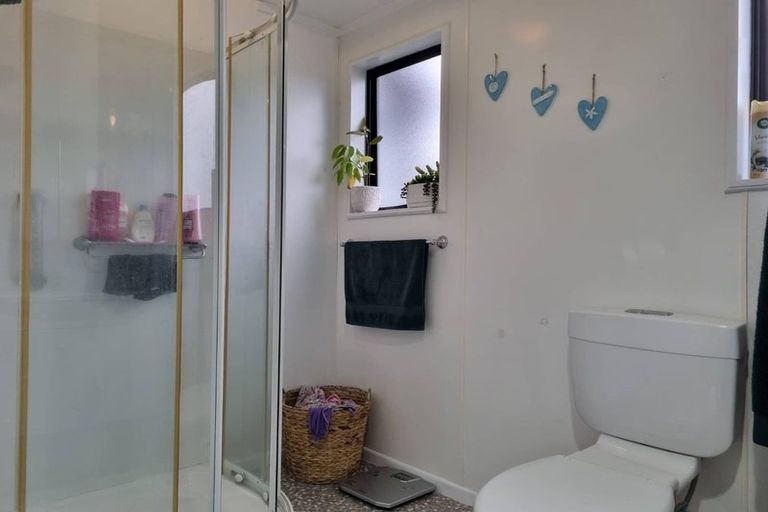 Photo of property in 94/2 Awanui Street, Merrilands, New Plymouth, 4312