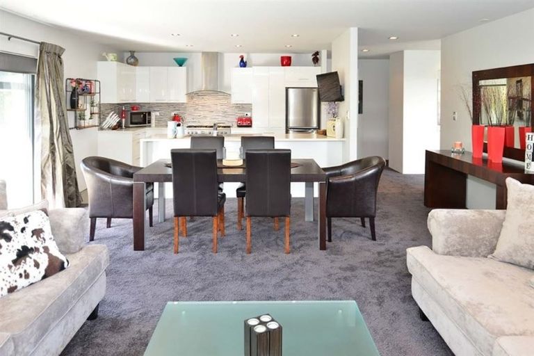 Photo of property in 33 Serene Place, Gulf Harbour, Whangaparaoa, 0930