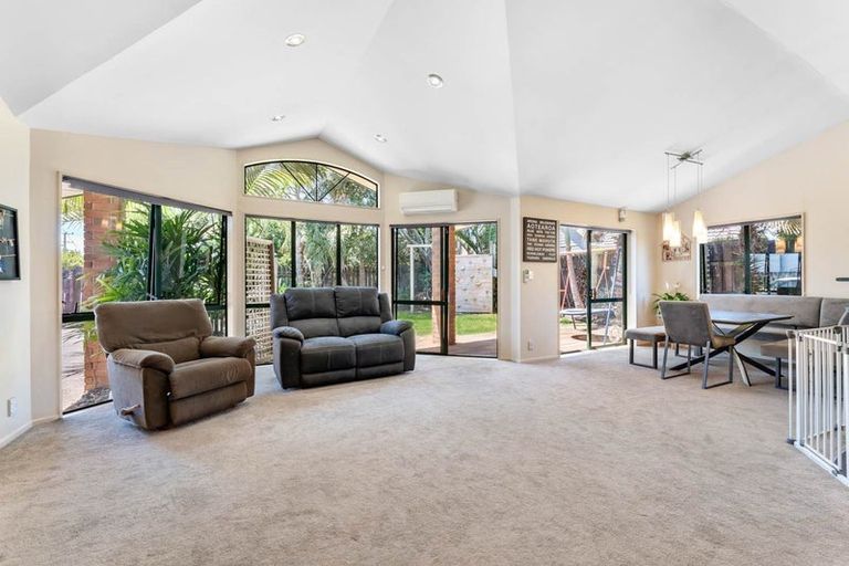 Photo of property in 285 Hobsonville Road, Hobsonville, Auckland, 0618