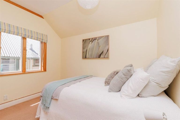 Photo of property in 11 Glen Road, Kelburn, Wellington, 6012