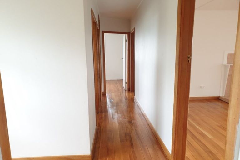 Photo of property in 3 Springs Road, Parakai, 0830