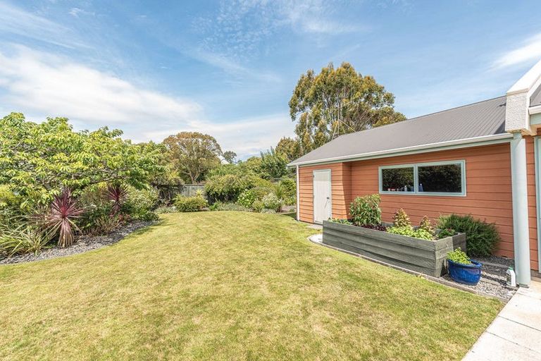 Photo of property in 17 Norfolk Drive, Otamatea, Whanganui, 4500