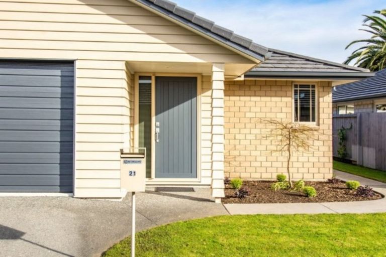 Photo of property in 21 Saltwood Lane, Bethlehem, Tauranga, 3110