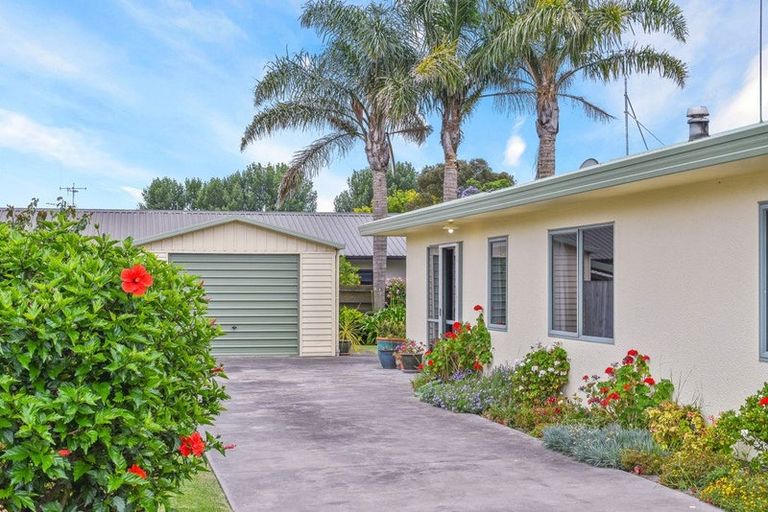 Photo of property in 45 Kane Road, Papamoa Beach, Papamoa, 3118