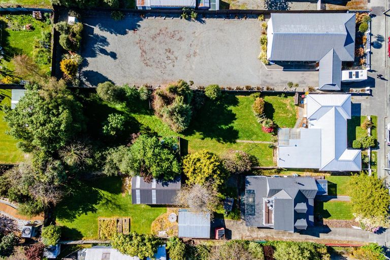 Photo of property in 28 Leonard Street, Waimate, 7924