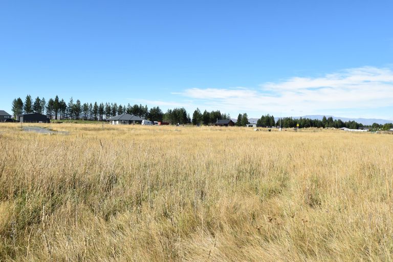 Photo of property in 16 Temple Drive, Twizel, 7901