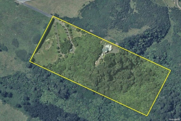 Photo of property in 102 Kuku East Road, Kuku, Levin, 5570