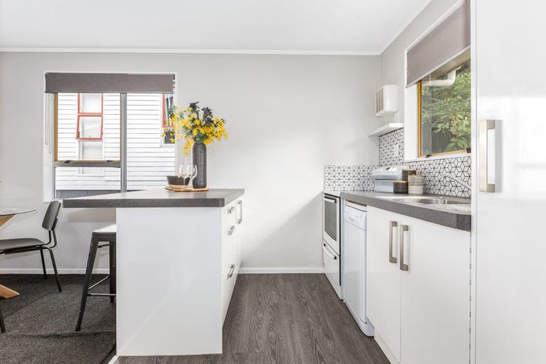 Photo of property in 7 Halyard Place, Whitby, Porirua, 5024