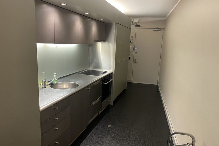 Photo of property in Gerondis Bldg Apartments, 304/60 Willis Street, Wellington Central, Wellington, 6011