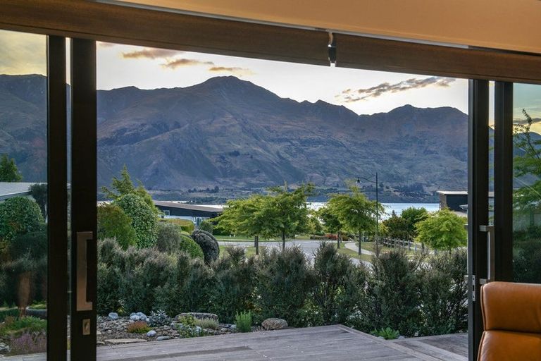 Photo of property in 1 Clearview Street, Wanaka, 9305