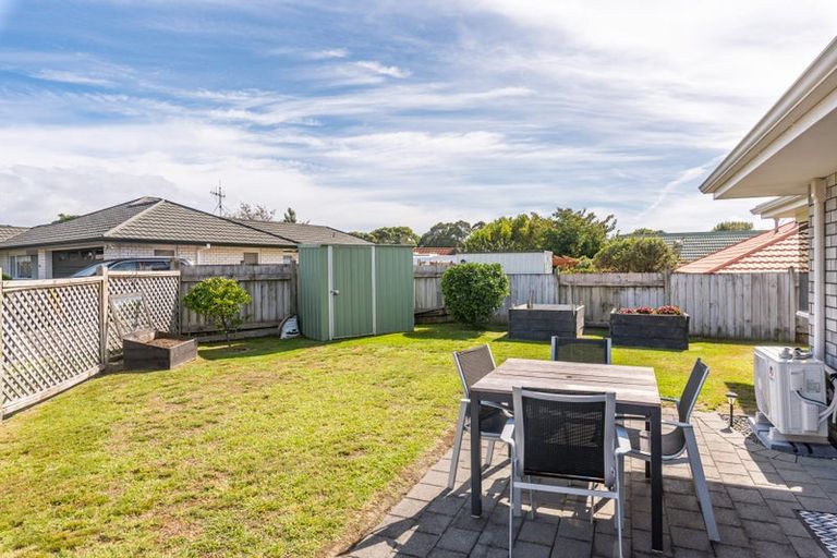 Photo of property in 28 Realm Drive, Paraparaumu, 5032