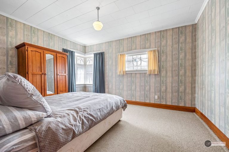 Photo of property in 1 Sherwood Street, Woburn, Lower Hutt, 5010