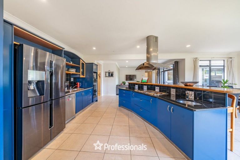 Photo of property in 8 Tuhua Lane, Brown Owl, Upper Hutt, 5018