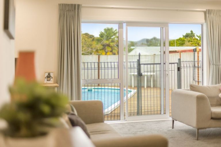 Photo of property in 14 Walton Road, Paraparaumu Beach, Paraparaumu, 5032