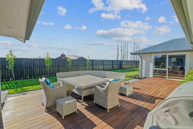 Photo of property in 31 Suffolk Drive, Kirwee, 7571