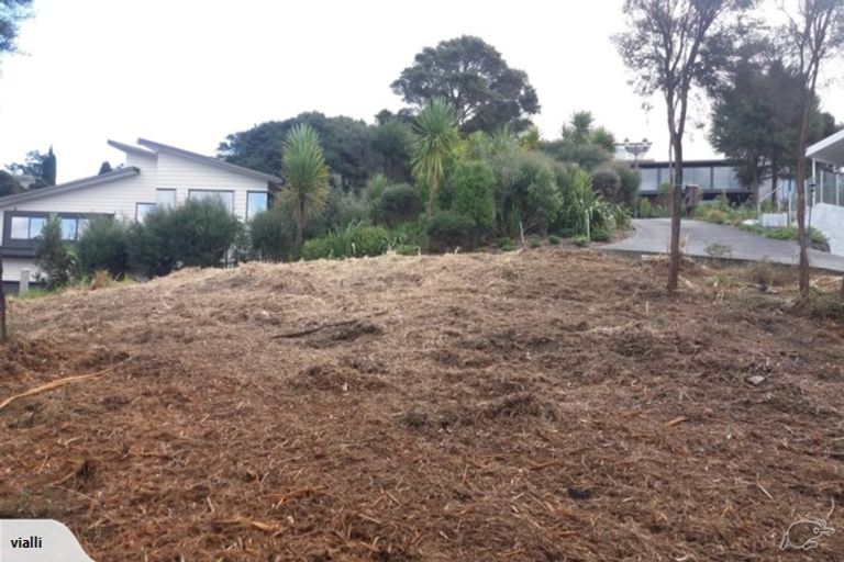 Photo of property in 24 Mccahon Place, Titirangi, Auckland, 0604