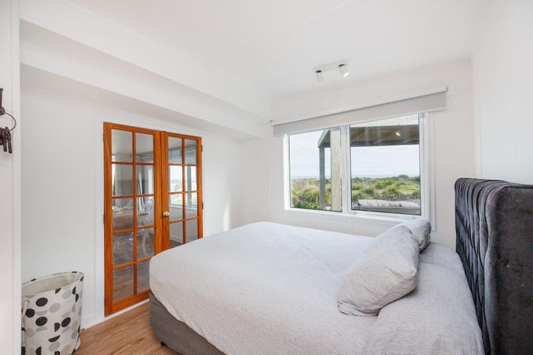 Photo of property in 3 Kent Avenue, Waitarere Beach, Levin, 5510