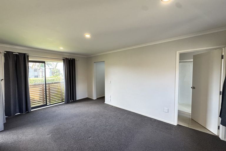 Photo of property in 70 Buckley Avenue, Hobsonville, Auckland, 0616