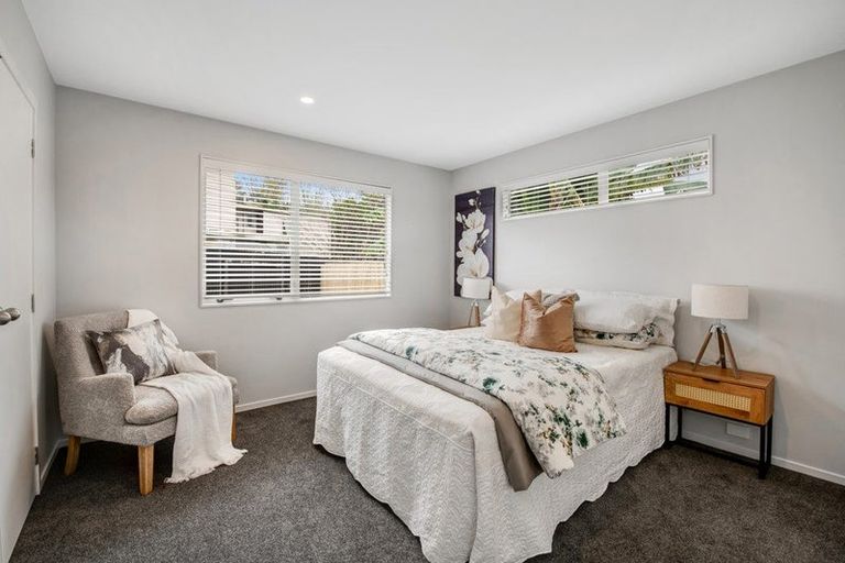 Photo of property in 2/16 Ellice Road, Totara Vale, Auckland, 0629