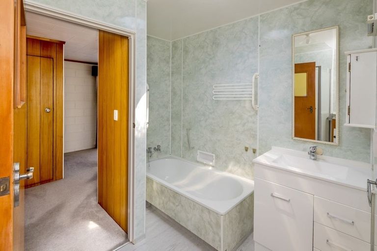 Photo of property in 868 Hokio Beach Road, Hokio Beach, Levin, 5571