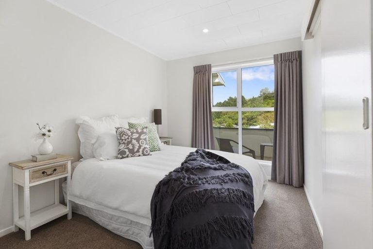 Photo of property in 5 Ayton Drive, Whitby, Porirua, 5024