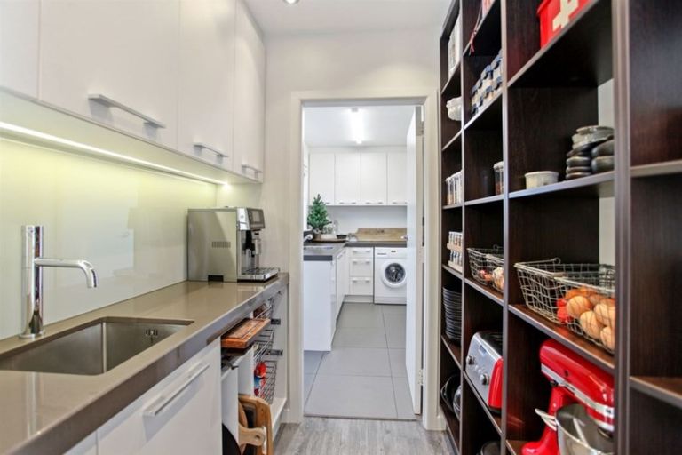 Photo of property in 26 Grahams Road, Ilam, Christchurch, 8041