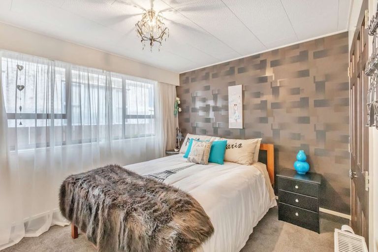 Photo of property in 60 Kitchener Street, Gore, 9710