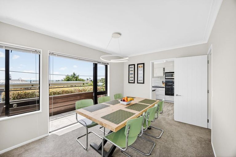 Photo of property in 2/11 Hauraki Road, Hauraki, Auckland, 0622