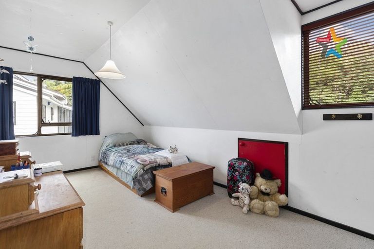 Photo of property in 17 Jacaranda Grove, Maungaraki, Lower Hutt, 5010