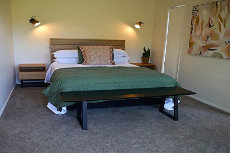 Photo of property in 15 Hau Lane, Oakura, 4314