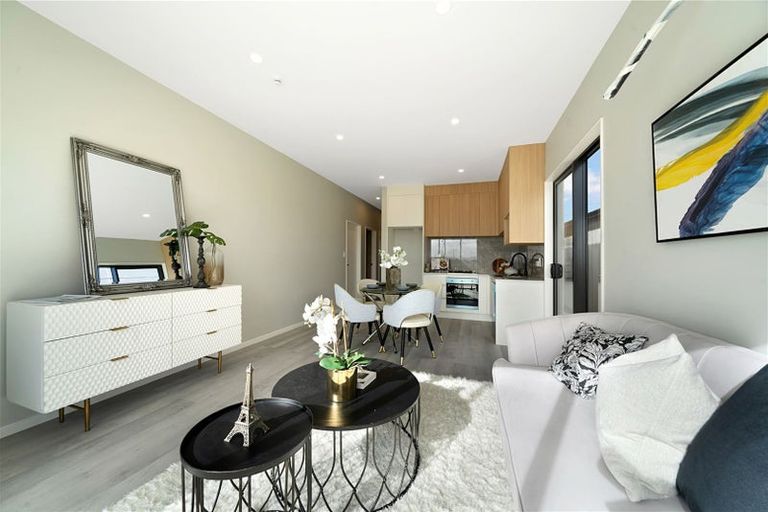 Photo of property in 42 Neretva Avenue, Massey, Auckland, 0614