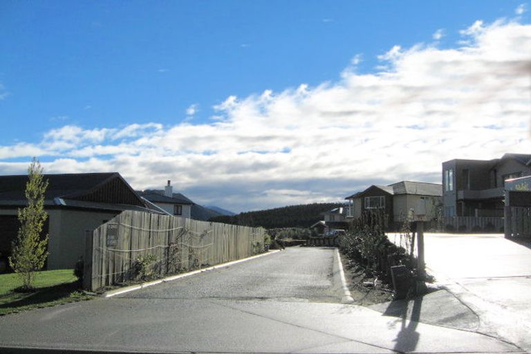 Photo of property in 30 Mataraki Place, Wanaka, 9305