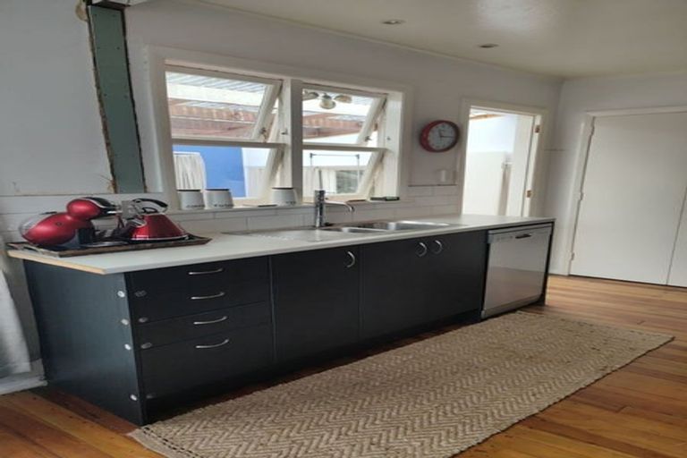 Photo of property in 5 Repo Street, Paraparaumu, 5032