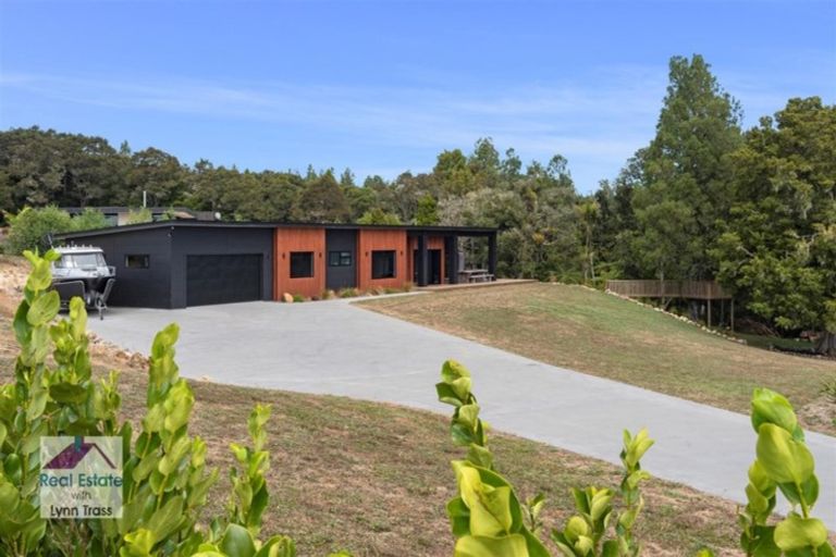 Photo of property in 4 Pekapeka Place, Te Kamo, Kamo, 0185